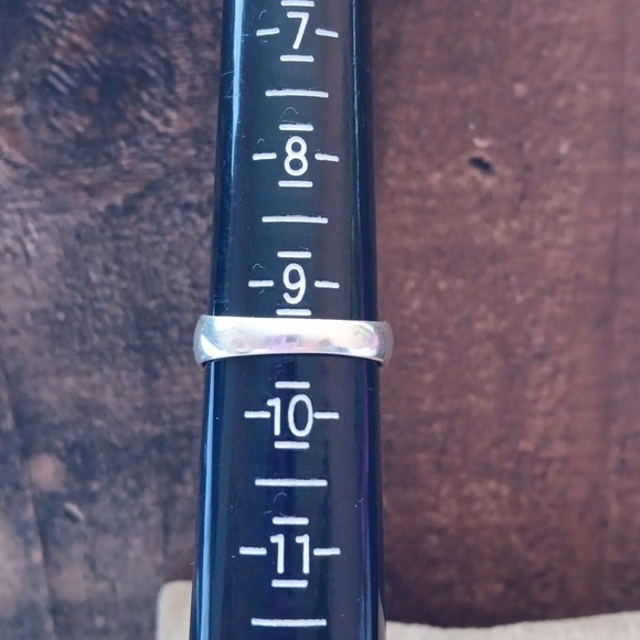 Silver Ring - Picture 7 of 12